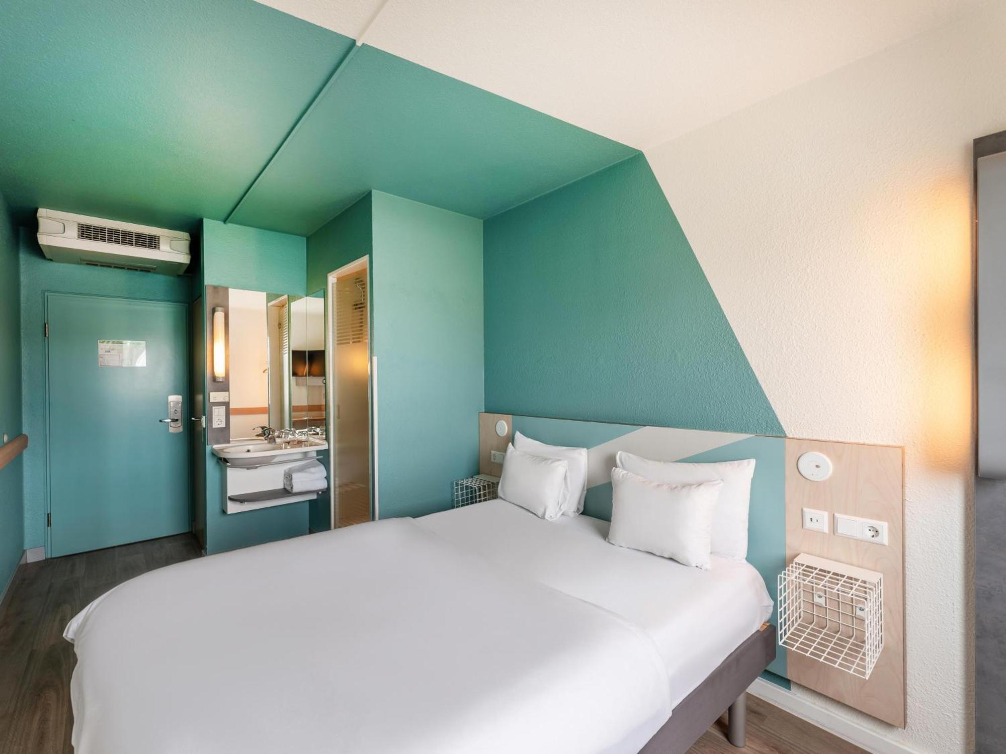 B&B Hotel Koeln-Porz Екстер'єр фото